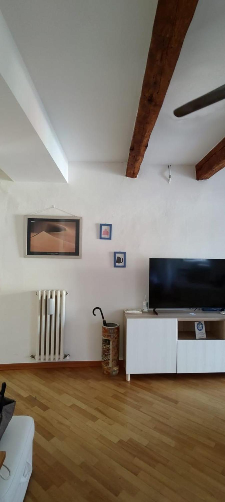 La Rondine Apartment *