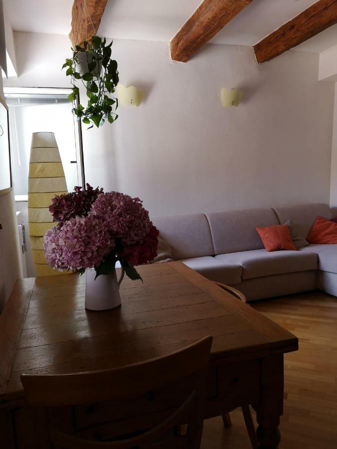 La Rondine Apartment *