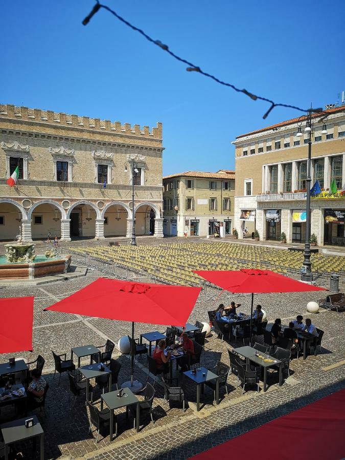 La Rondine * Pesaro